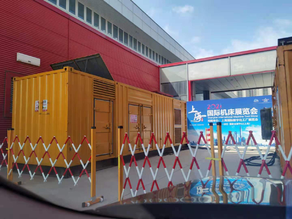 宏伟发电车出租-发电机无电压或电压太低怎么办？