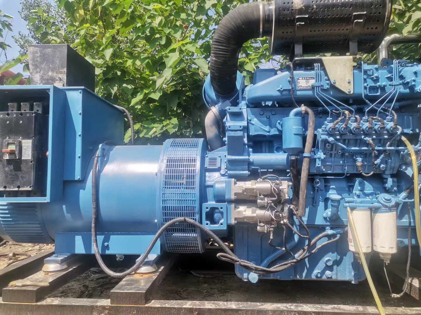宏伟详细说明降低 800kW 柴油发电机输出电流波动的方法